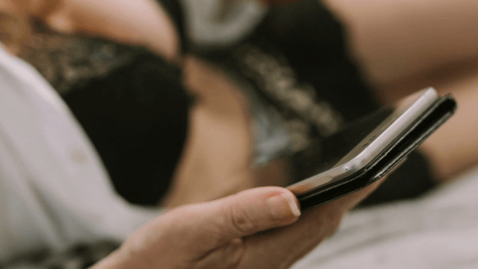 Q&A: How do I know if I'm sexting too much? - Sh! Women's Store